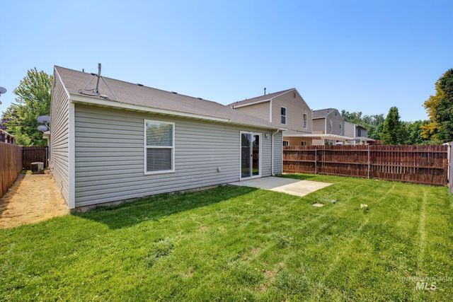 9654 W Weir Hollis Drive, Boise, ID 83709