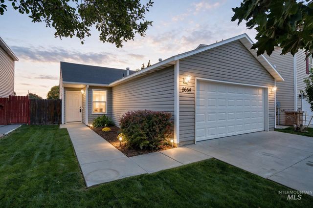 9654 W Weir Hollis Drive, Boise, ID 83709
