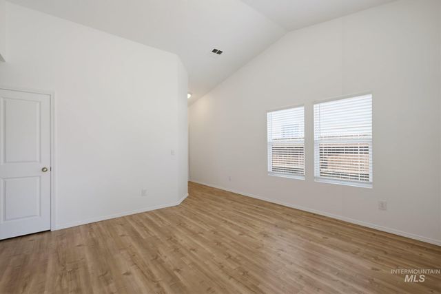 9654 W Weir Hollis Drive, Boise, ID 83709