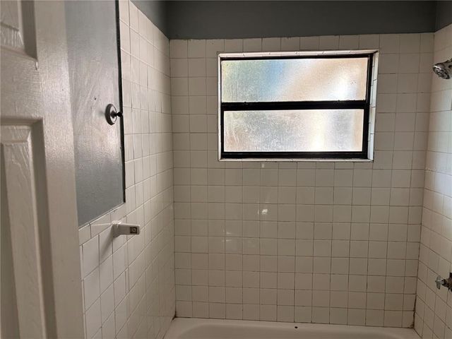 1106 WOODLAWN AVENUE, Plant City, FL 33563