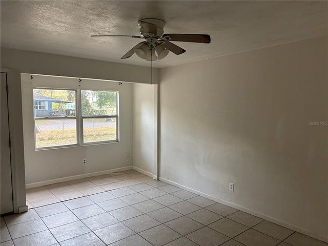 1106 WOODLAWN AVENUE, Plant City, FL 33563