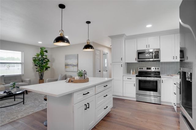 11932 85TH TERRACE, Seminole, FL 33772