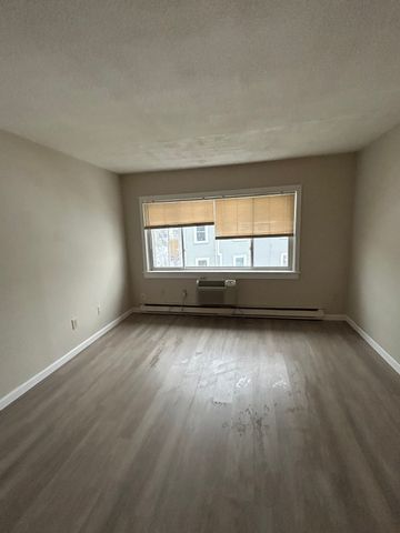 71 Pond St 34A, Quincy, MA 02169