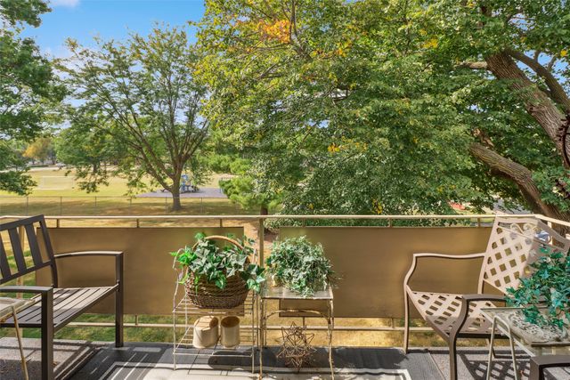 4212 62nd Street 5, Urbandale, IA 50322