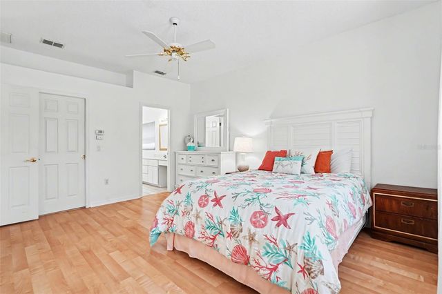 10093 HOLLY BERRY DRIVE, Weeki Wachee, FL 34613