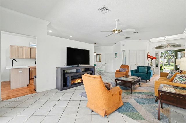 10093 HOLLY BERRY DRIVE, Weeki Wachee, FL 34613