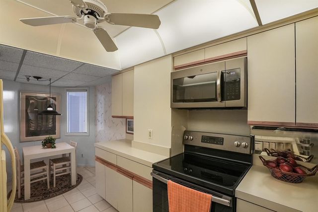 176 Helios Drive 102, Jupiter, FL 33477