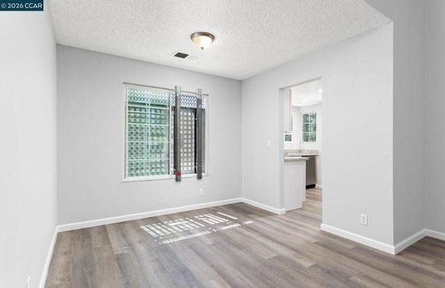 170 Opal Dr, Vallejo, CA 94589