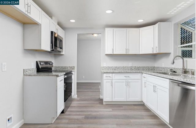 170 Opal Dr, Vallejo, CA 94589