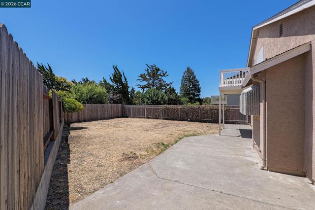 170 Opal Dr, Vallejo, CA 94589