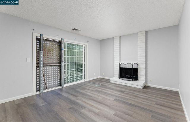 170 Opal Dr, Vallejo, CA 94589