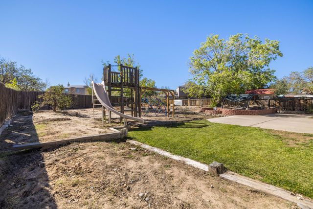 1340 Bellflower Drive NE, Rio Rancho, NM 87144