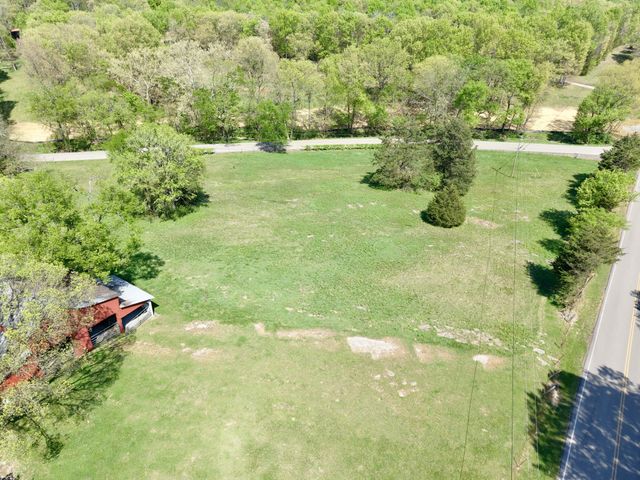 12112 Paw Paw Springs Rd, Arrington, TN 37014