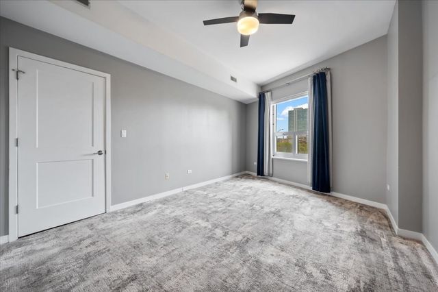 4350 N Broadway Street 307, Chicago, IL 60613