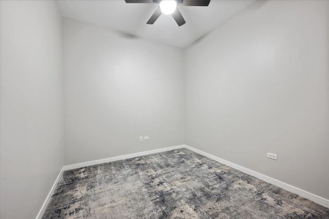 4350 N Broadway Street 307, Chicago, IL 60613