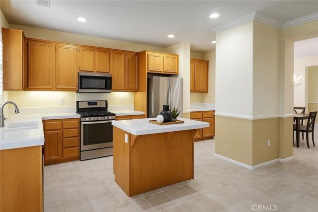 7969 Mickelson, Hemet, CA 92545