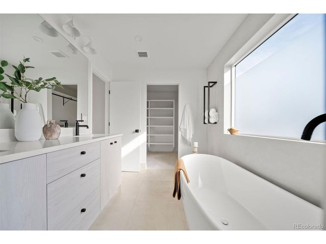 2359 S Bannock St, Denver, CO 80223