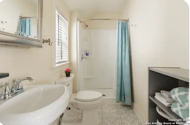 1901 interstate 35, San Antonio, TX 78208