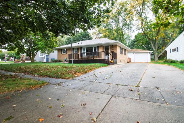 322 North Dr., Davison, MI 48423