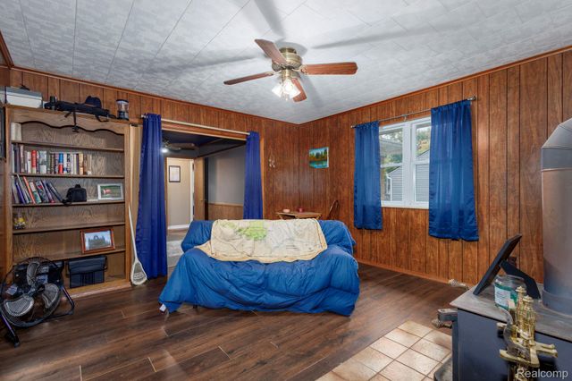 322 North Dr., Davison, MI 48423