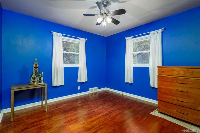 322 North Dr., Davison, MI 48423