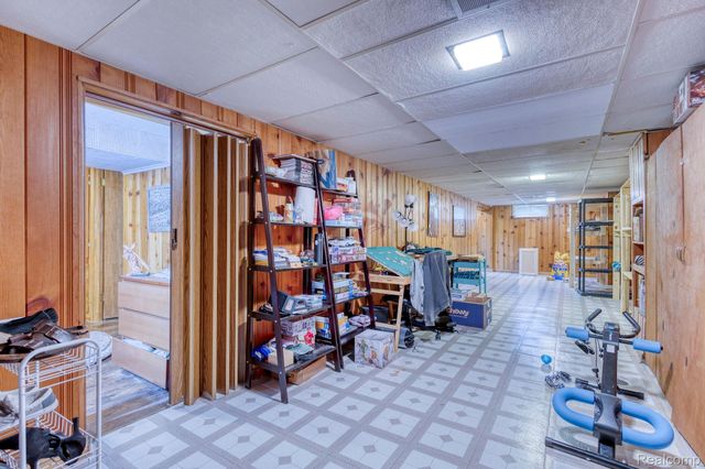 322 North Dr., Davison, MI 48423