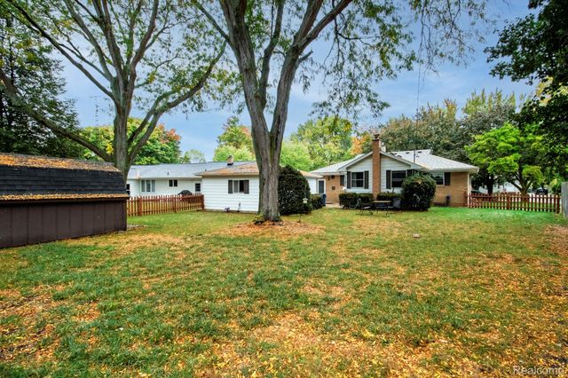 322 North Dr., Davison, MI 48423