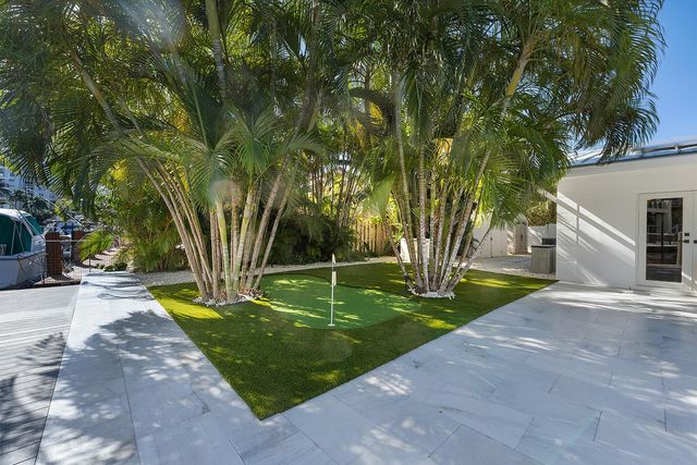 1370 E Terra Mar Dr, Pompano Beach, FL 33062