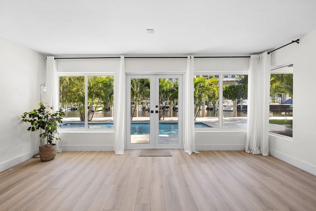 1370 E Terra Mar Dr, Pompano Beach, FL 33062