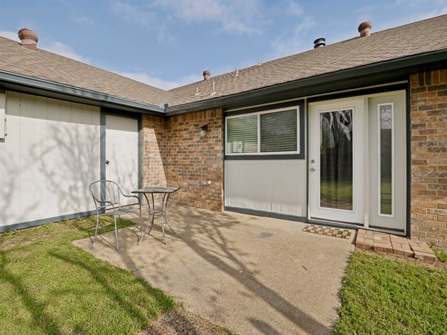 431 Whitney Street, Cedar Hill, TX 75104