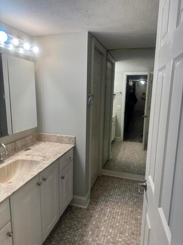175 Malabu Drive Drive 32, Lexington, KY 40503