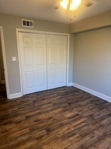 175 Malabu Drive Drive 32, Lexington, KY 40503