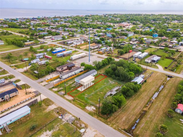 437 16th Street, San Leon, TX 77539