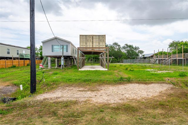 437 16th Street, San Leon, TX 77539