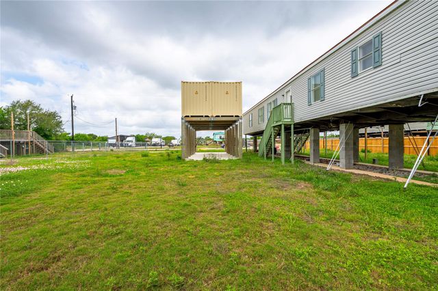 437 16th Street, San Leon, TX 77539