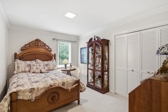 1053 Hillview Dr, Hendersonville, TN 37075