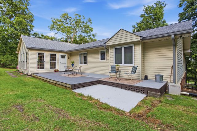 1053 Hillview Dr, Hendersonville, TN 37075