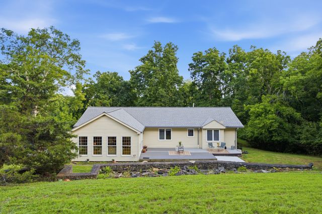 1053 Hillview Dr, Hendersonville, TN 37075