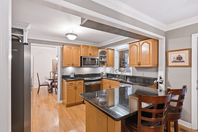 1053 Hillview Dr, Hendersonville, TN 37075