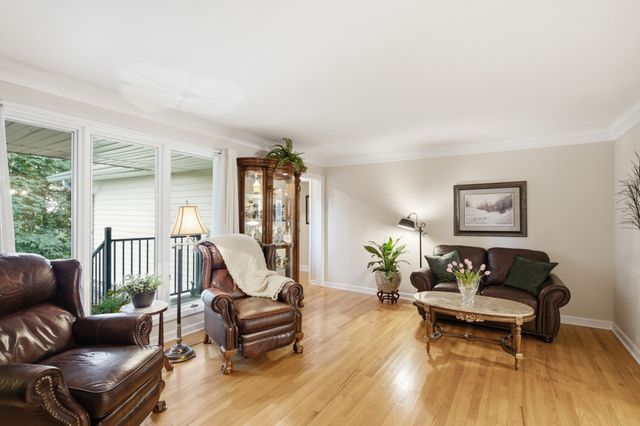 1053 Hillview Dr, Hendersonville, TN 37075