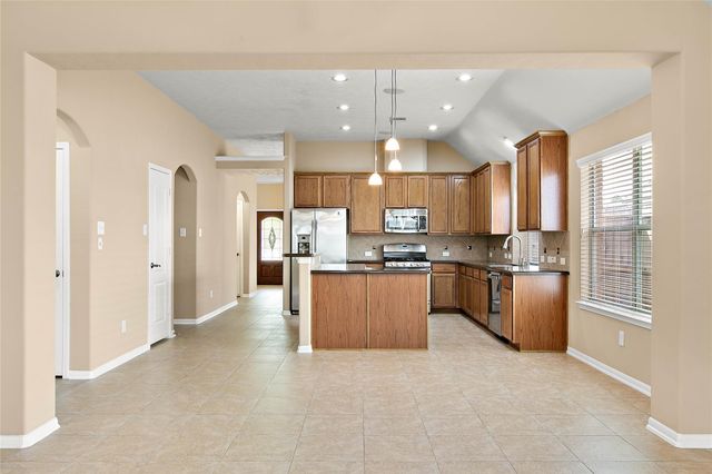 30411 Deleon Fields Drive, Spring, TX 77386