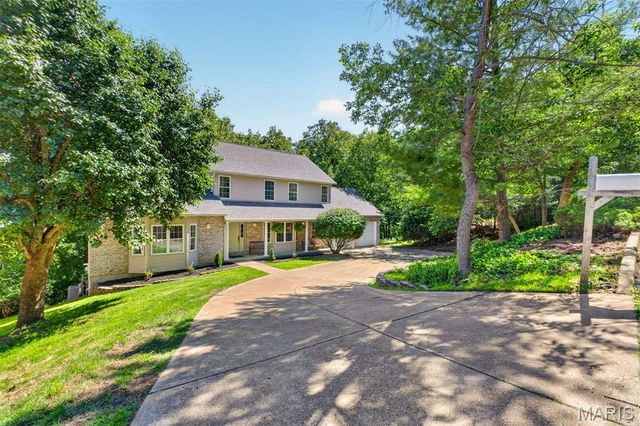 5012 Oak Bluff Drive, High Ridge, MO 63049
