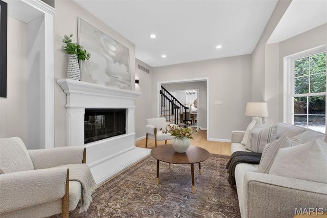 5012 Oak Bluff Drive, High Ridge, MO 63049