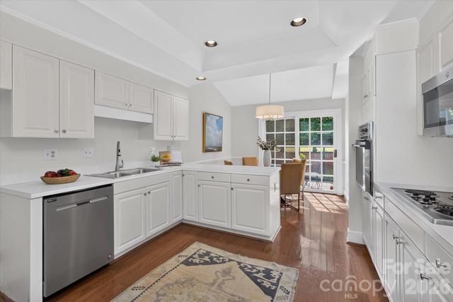 1804 Meadowood Lane, Charlotte, NC 28211