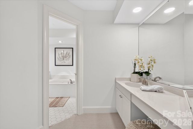 1804 Meadowood Lane, Charlotte, NC 28211