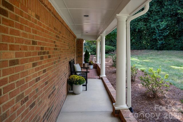 1804 Meadowood Lane, Charlotte, NC 28211