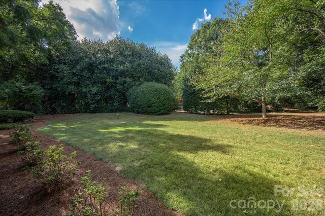 1804 Meadowood Lane, Charlotte, NC 28211