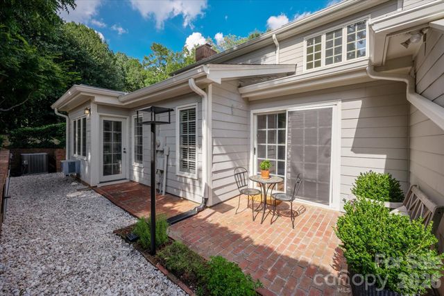 1804 Meadowood Lane, Charlotte, NC 28211
