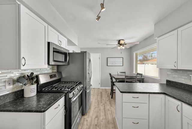 N85W17294 Lee PLACE, Menomonee Falls, WI 53051