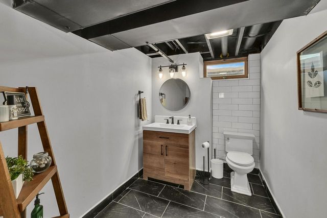 N85W17294 Lee PLACE, Menomonee Falls, WI 53051